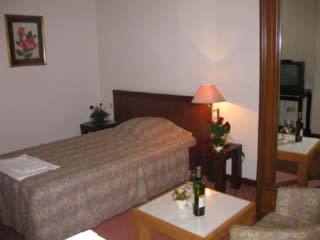 סקופיה Bristol Hotel מראה חיצוני תמונה